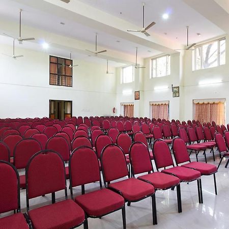 Отель Sree Gokulam Sabari Chavakkad Экстерьер фото
